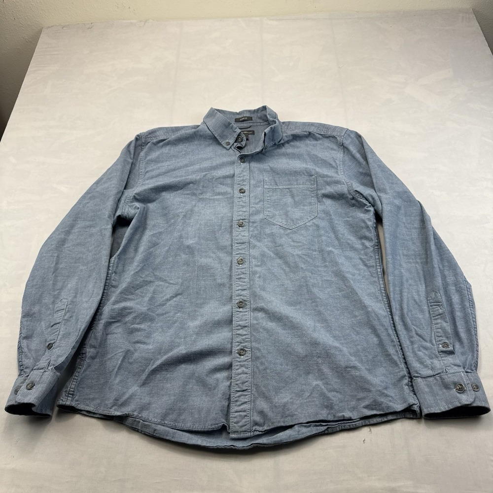 Eddie Bauer Men's L Blue Chambray Long Sleeve Button Down Shirt Classic Fit
